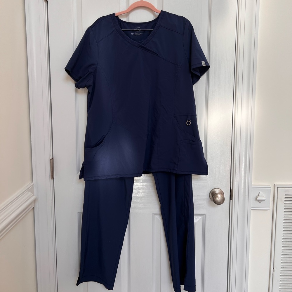 Cherokee Infinity Scrub Set